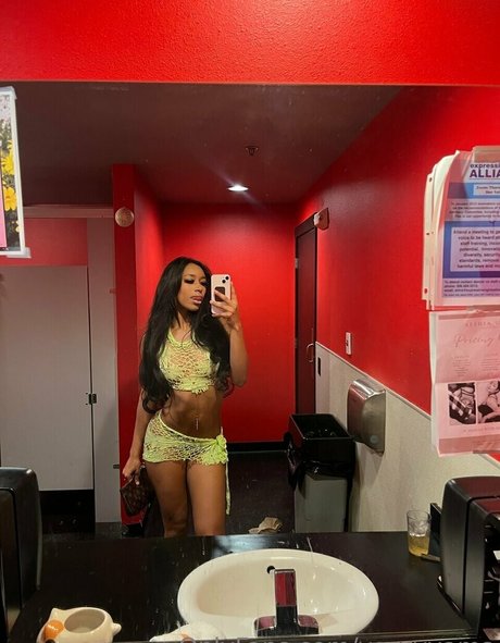 milf amateur onlyfans sexy sympa collection