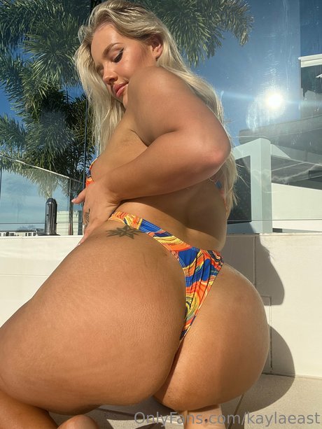 KAYLA JADE EAST art étoile img