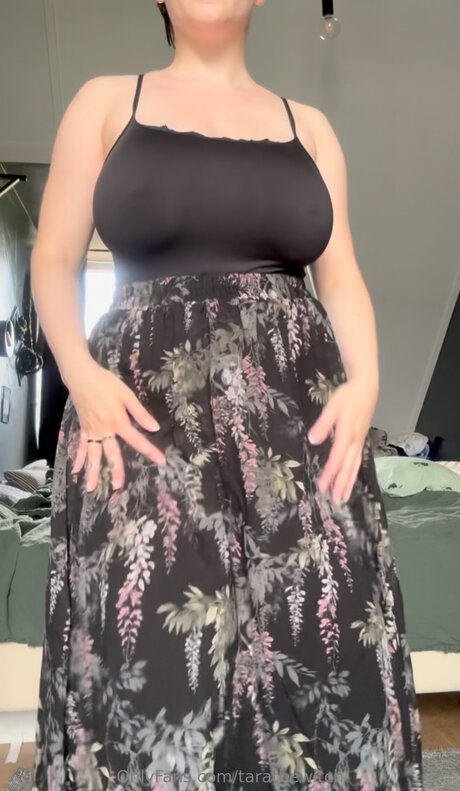 fétichisme des pieds ébène onlyfans plutôt meilleur img