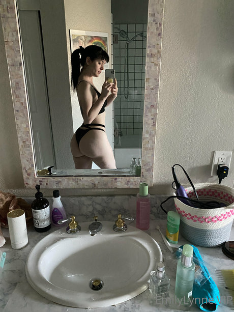 blonde au gros cul onlyfans nu galerie