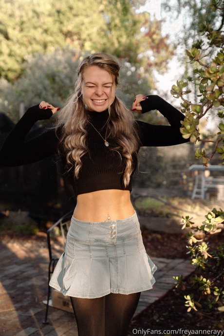 Rachel Anne Rayy étoile sexy photo