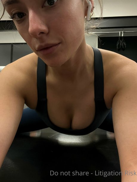 femme seulementfans pornographique de haute qualité archive