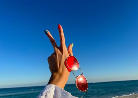 plage seins nus onlyfans top magnifique image