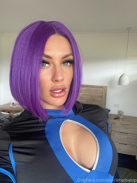 Muscle Barbie_ star du porno chaude photo