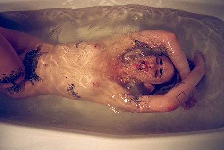 blonde au gros cul onlyfans assez gratuit image