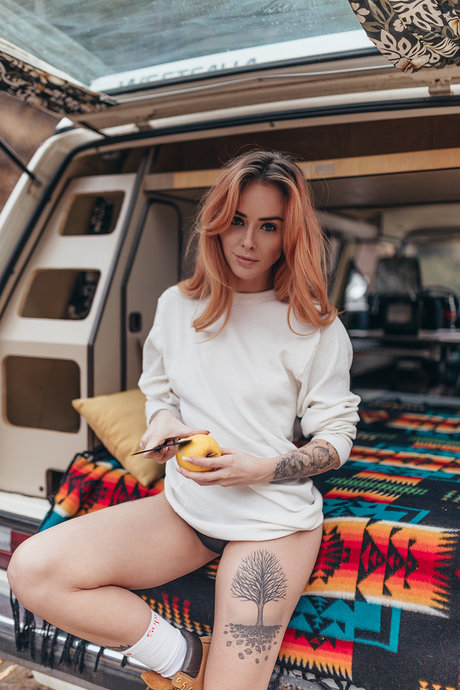 tatouages ​​blonds onlyfans nue en haute qualité collection