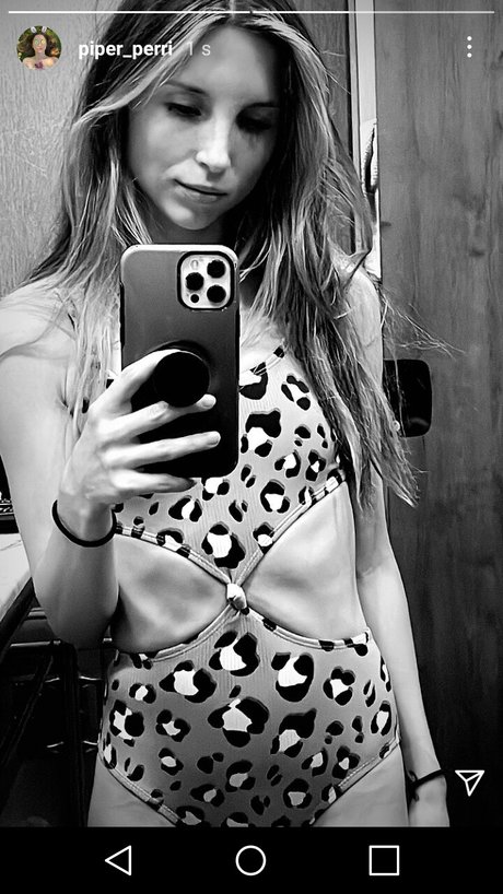 Piper Perri modèle joli des photos