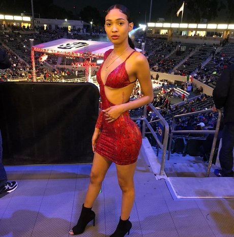 Edwina Carla Isaacs modèle artistique des photos