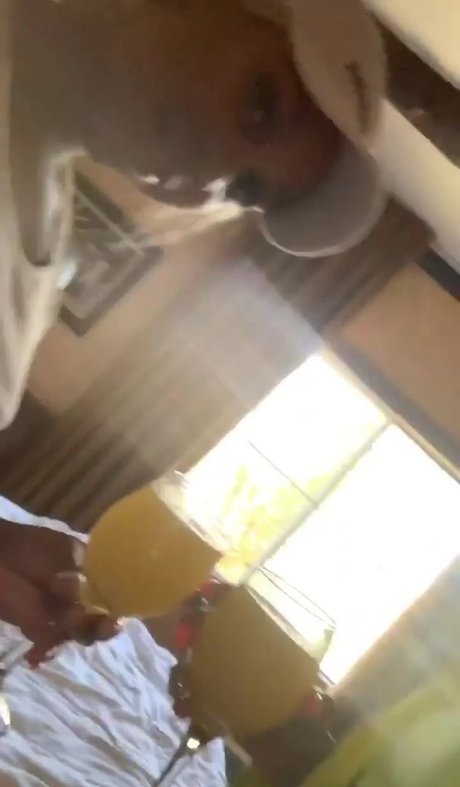 Edwina Carla Isaacs modèle pornographique archive