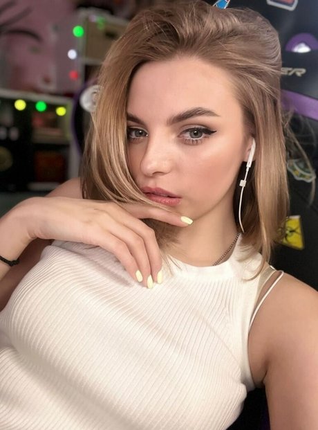 bikini ado onlyfans adulte érotique archive