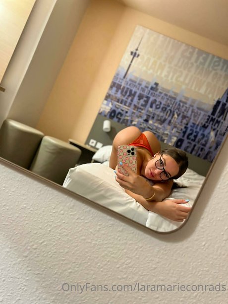 Lara Marie Conrads star érotique img