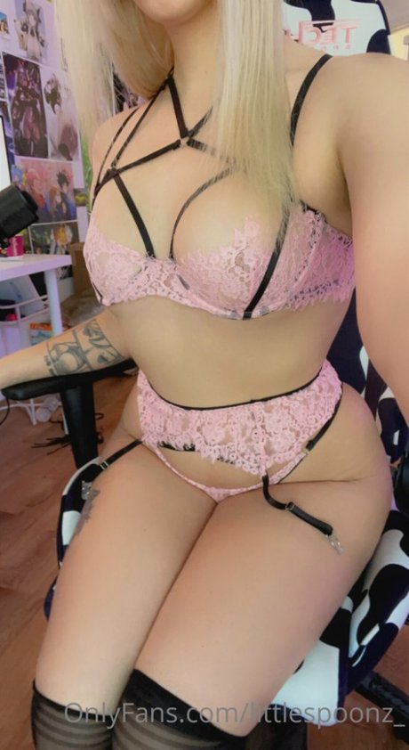 Little Spoonz actrice chaude image