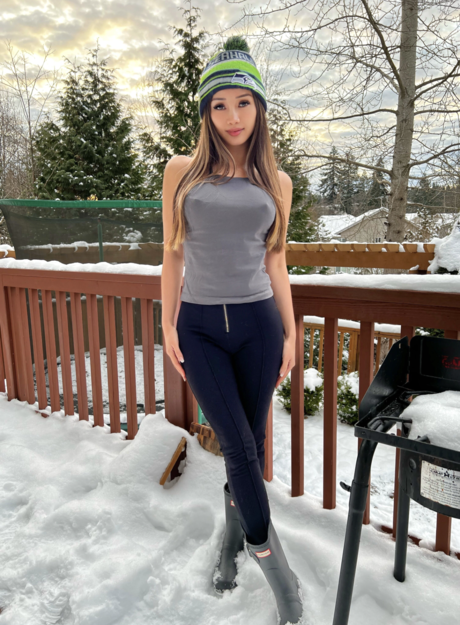 Faye Miah étoile nue photos