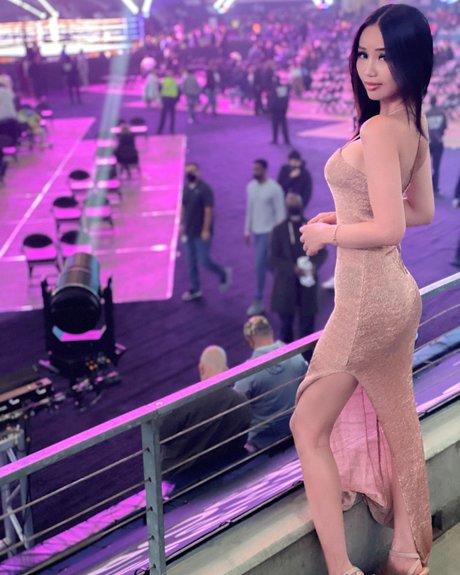 rousse aux gros seins onlyfans hd jolie collection