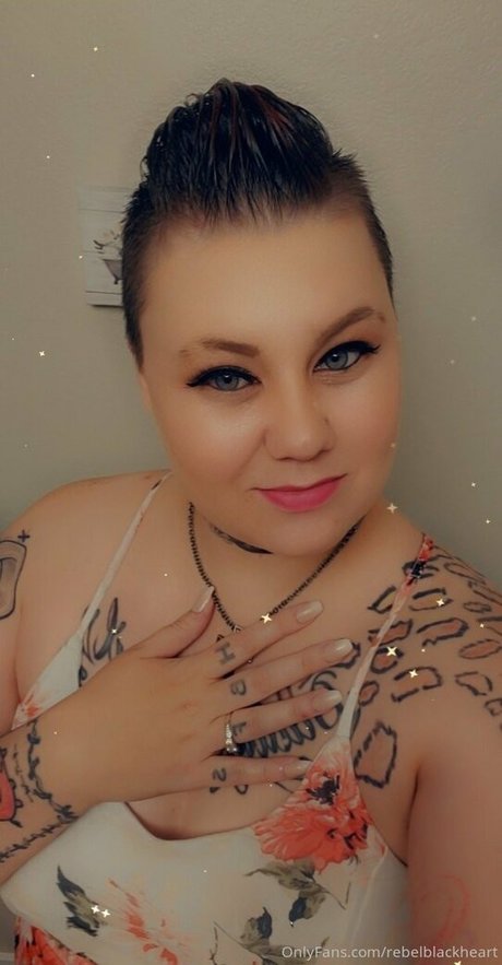 rebelblackheart star du porno nue photos