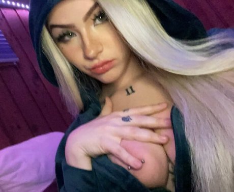 pom-pom girl nue onlyfans art érotique photo