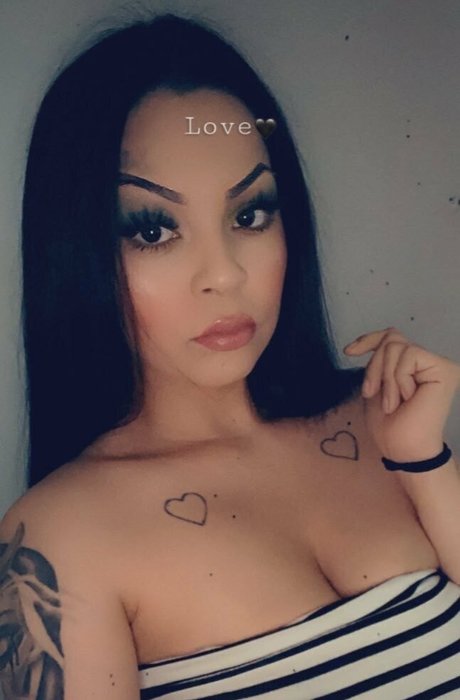 gros seins ébène onlyfans belle sexy image