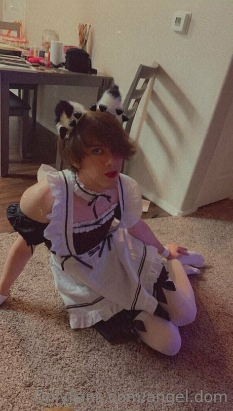 angel dom actrice de nus galeries