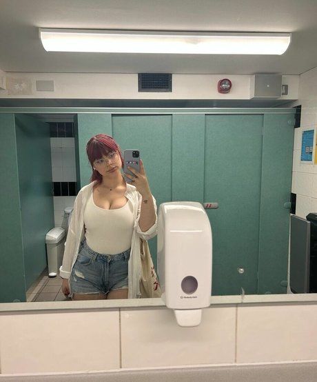 Charlotte Stocks actrice artistique photo