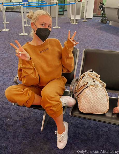 Djkailatroy star du porno gratuite image