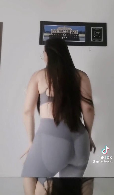 Gaby Illescas modèle chaud galeries