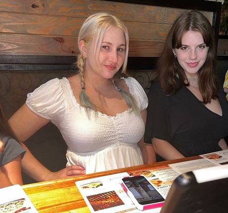 Haley Z jolie étoile archive