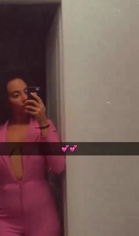 Ines Curly modèle nu archive