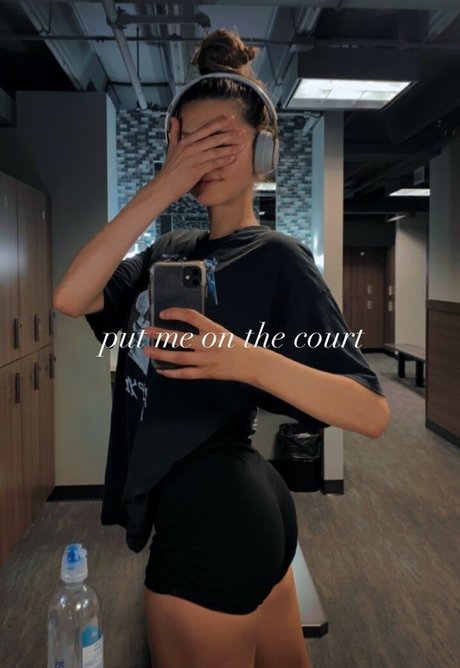 Braydee Cardinal modèle pornographique image