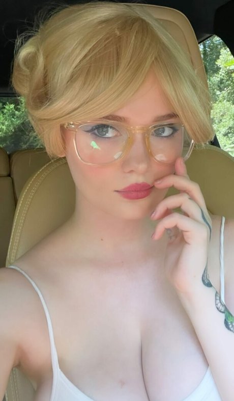 Avalon Warren actrice porno photo