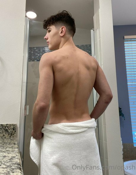 opash modèles nus galerie