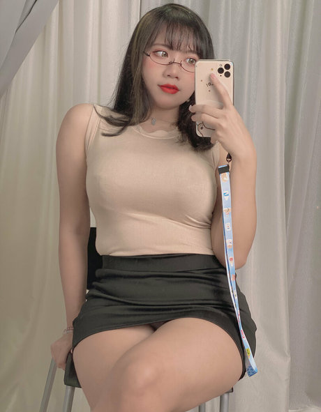 momo520xoxo star du porno nue images