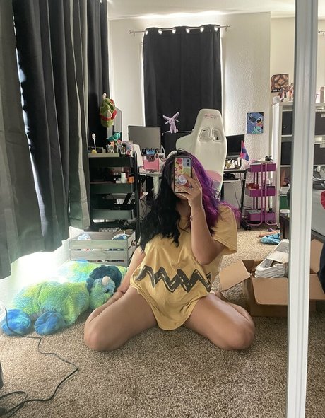 geekie boos modèle sexy images