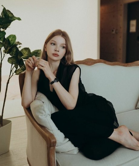 Lili Johansson star du porno sexy image