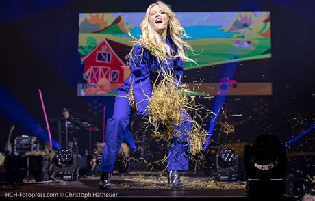 Melissa Naschenweng jolie star du porno photos