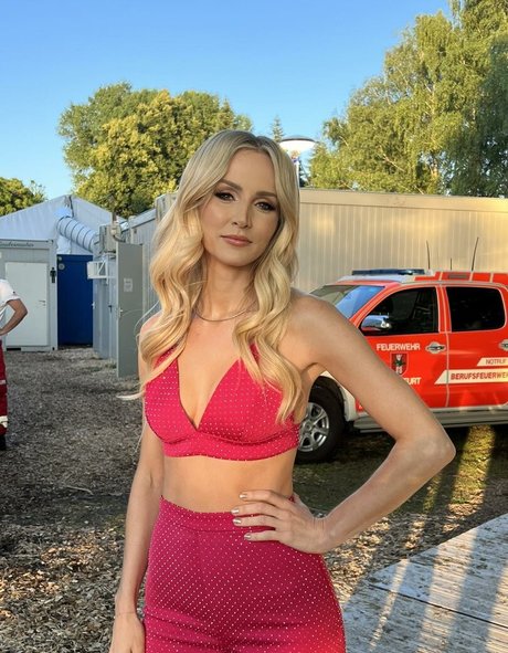 Melissa Naschenweng modèle xxx img