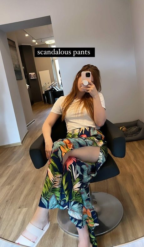 femme seulementfans adulte image