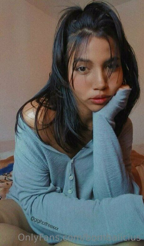 bombalicius modèle de sexe archive