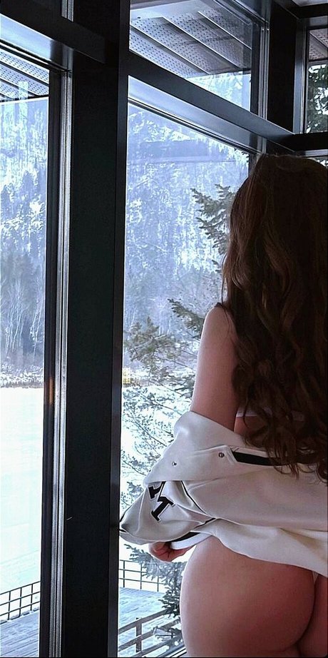 milf aux cheveux noirs onlyfans hd exclusif img