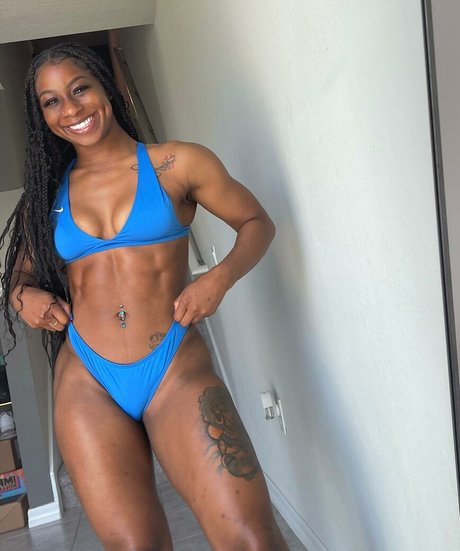 fellation asiatique onlyfans belle haute qualité image