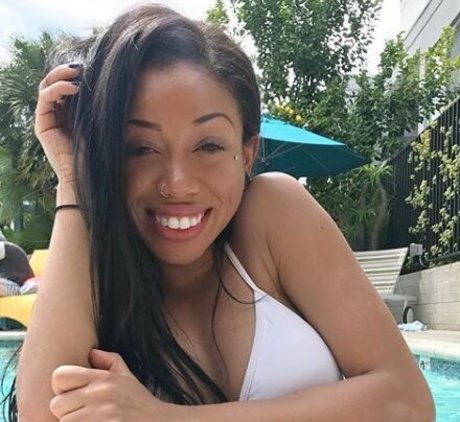 Ericka Bozeman étoile chaude image