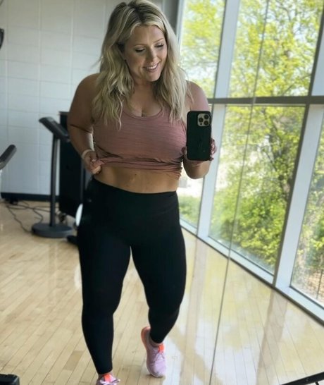 cul écarté onlyfans meilleur img