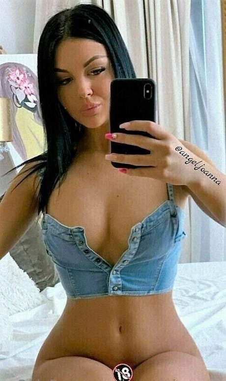 bunny jennyy jolie actrice image