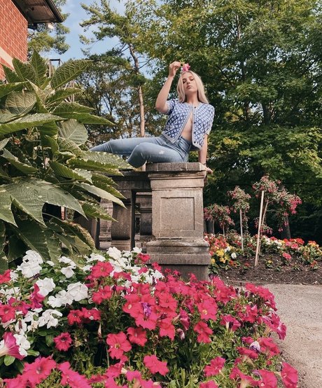 Emerome modèle adulte images