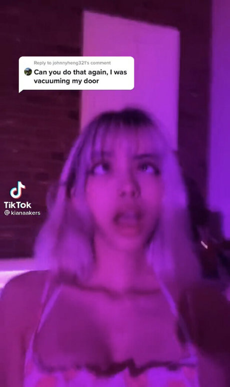 Kiana akers actrice libre img