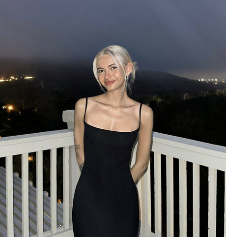 Kiana akers actrice pornographique img