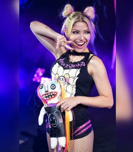 fans de monstres uniquement chaud exclusif image