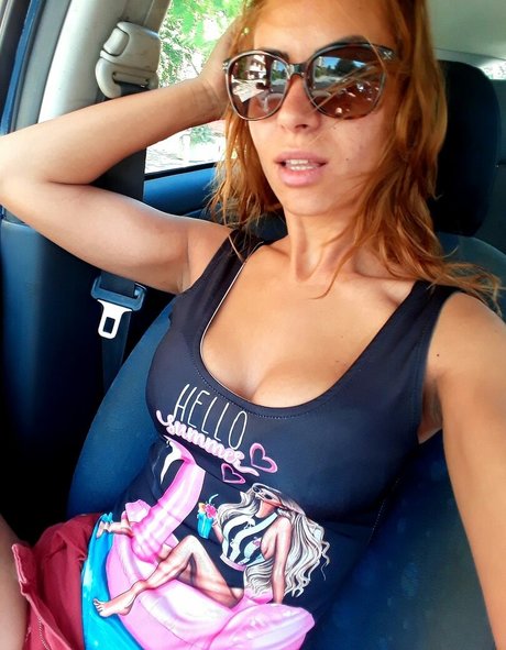 Marinela Adalbertova modèle porno collection