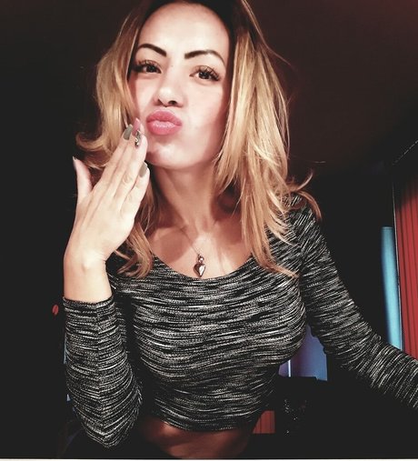 Marinela Adalbertova star du porno parfaite collection