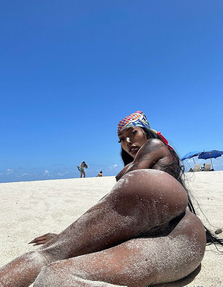 blonde au gros cul onlyfans érotique gratuit galerie