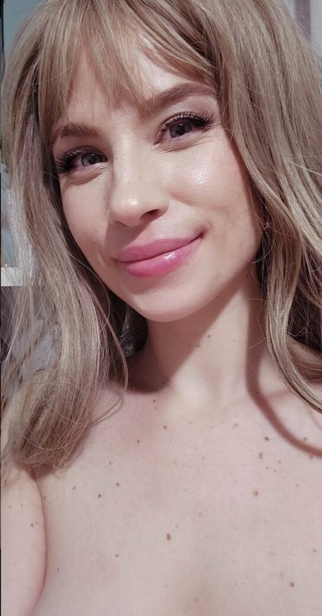 claracosmiafree actrice xxx photos